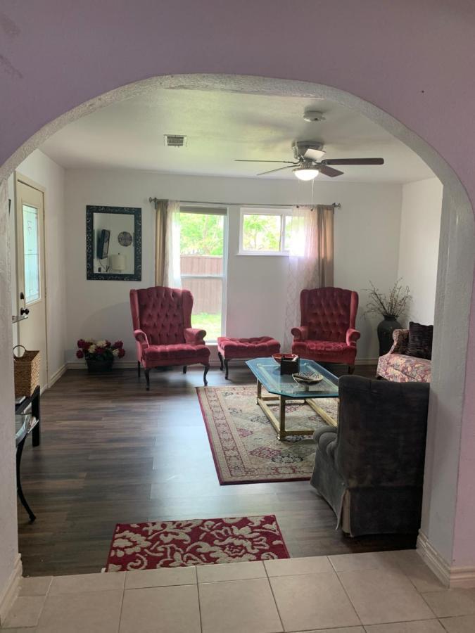 Oasis 3 Near Dfw Airport With Mediterranean Setting Irving Eksteriør billede
